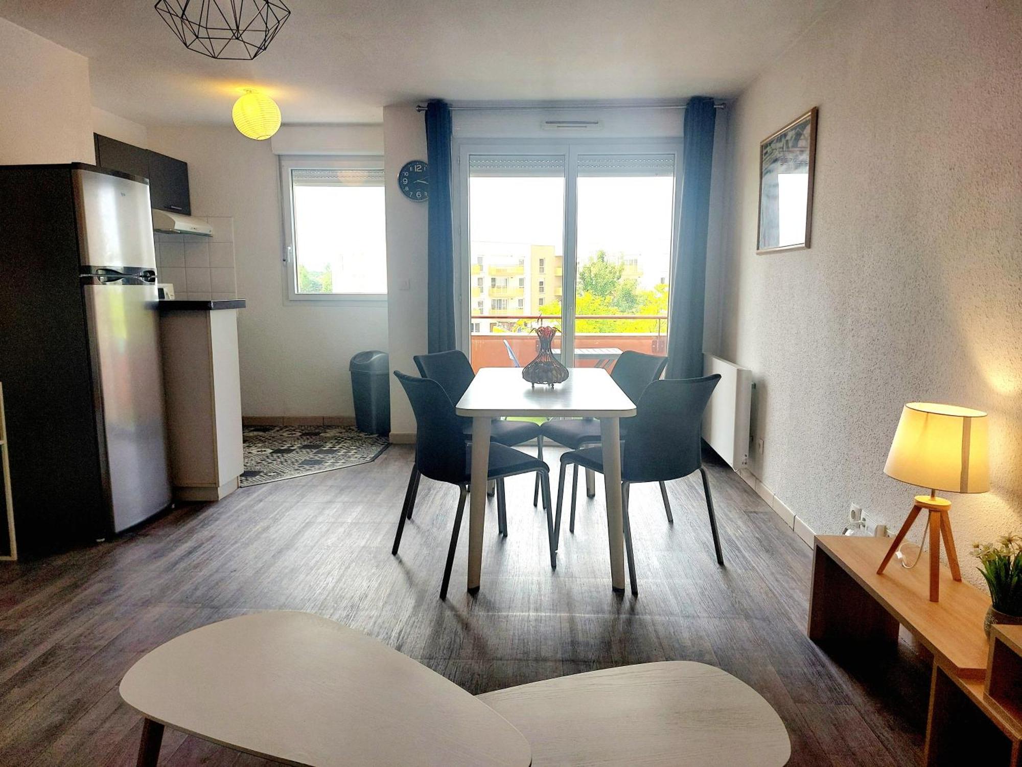 Le Montauriol - Logement Avec Terrasse - Piscine -Tennis - Place De Parking Privee Lägenhet Montauban Exteriör bild